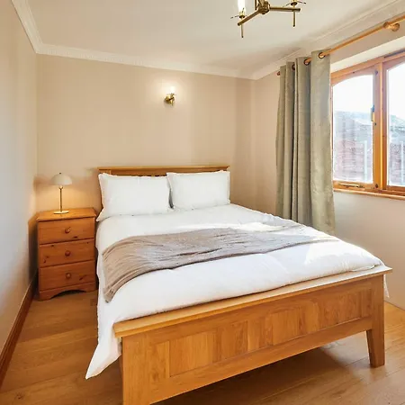 Holiday home Host & - Cherry Willows Stainsacre