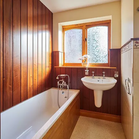 Host & - Cherry Willows Holiday home *