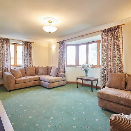 Host & - Cherry Willows Ferienhaus Stainsacre